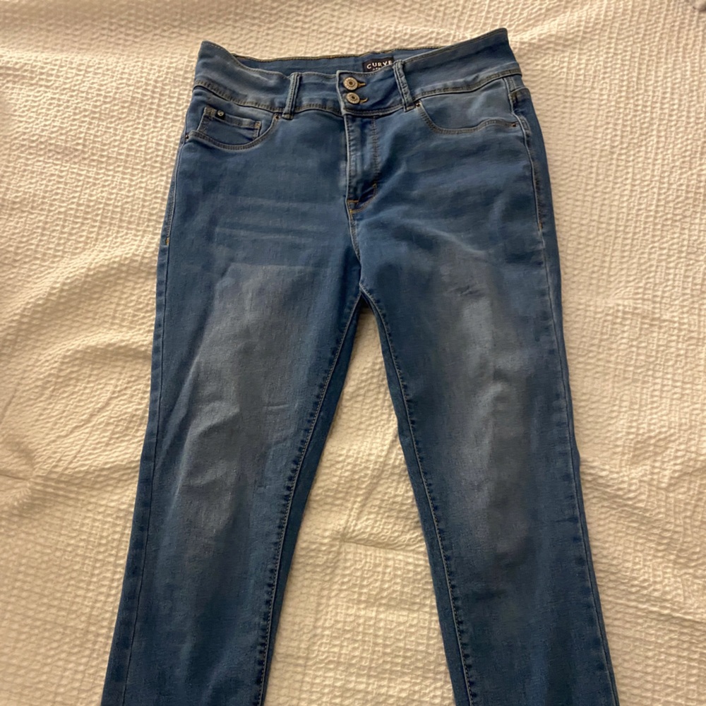Curve apparel women’s jeans with no rips
